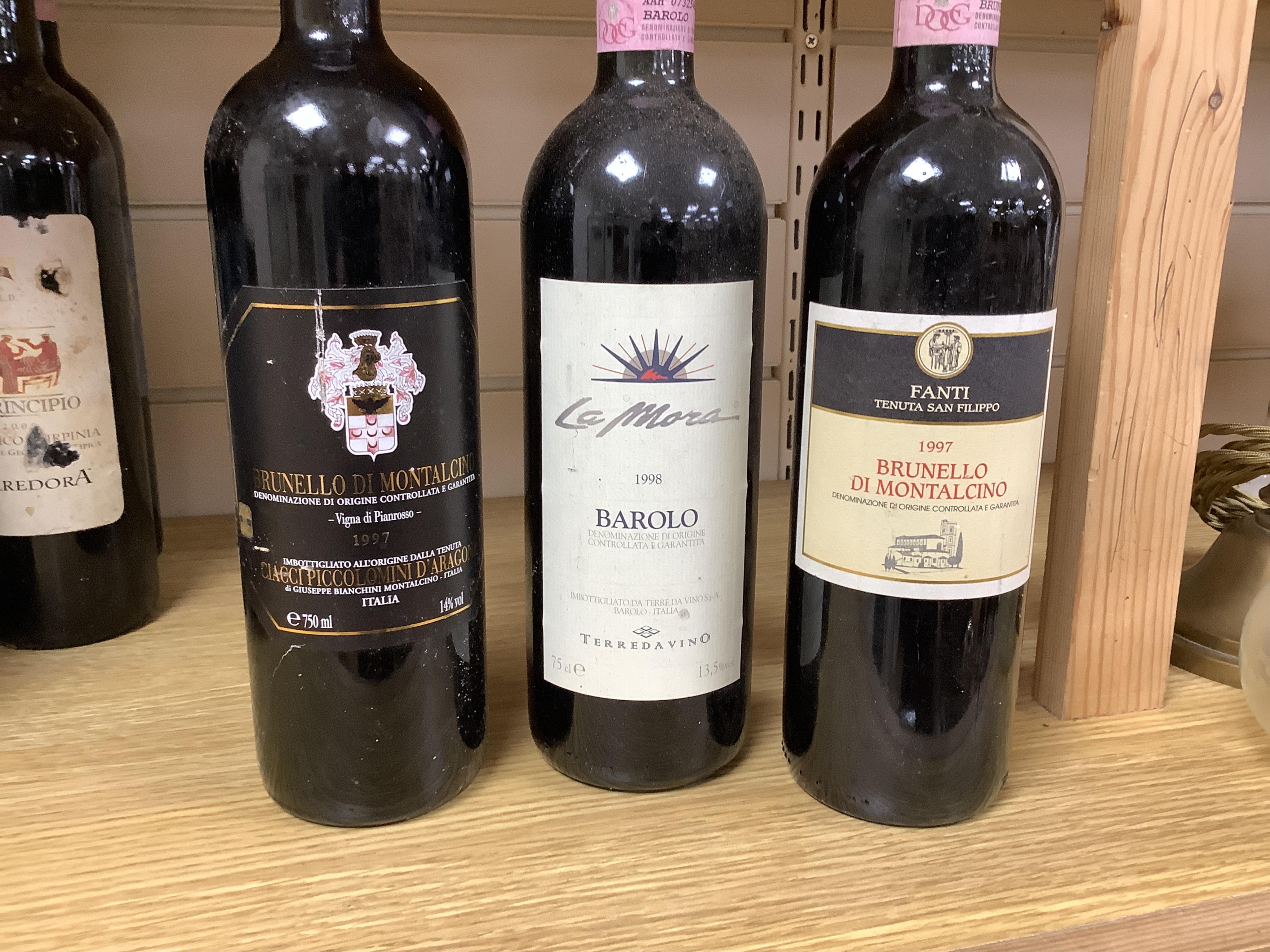 Sixteen bottles of various Italian wines to include Colleoni Brunello di Montalcino, 2000, Lisini 1997 and Casanova Di Neri 1997. Condition - fair to good, storage history unknown